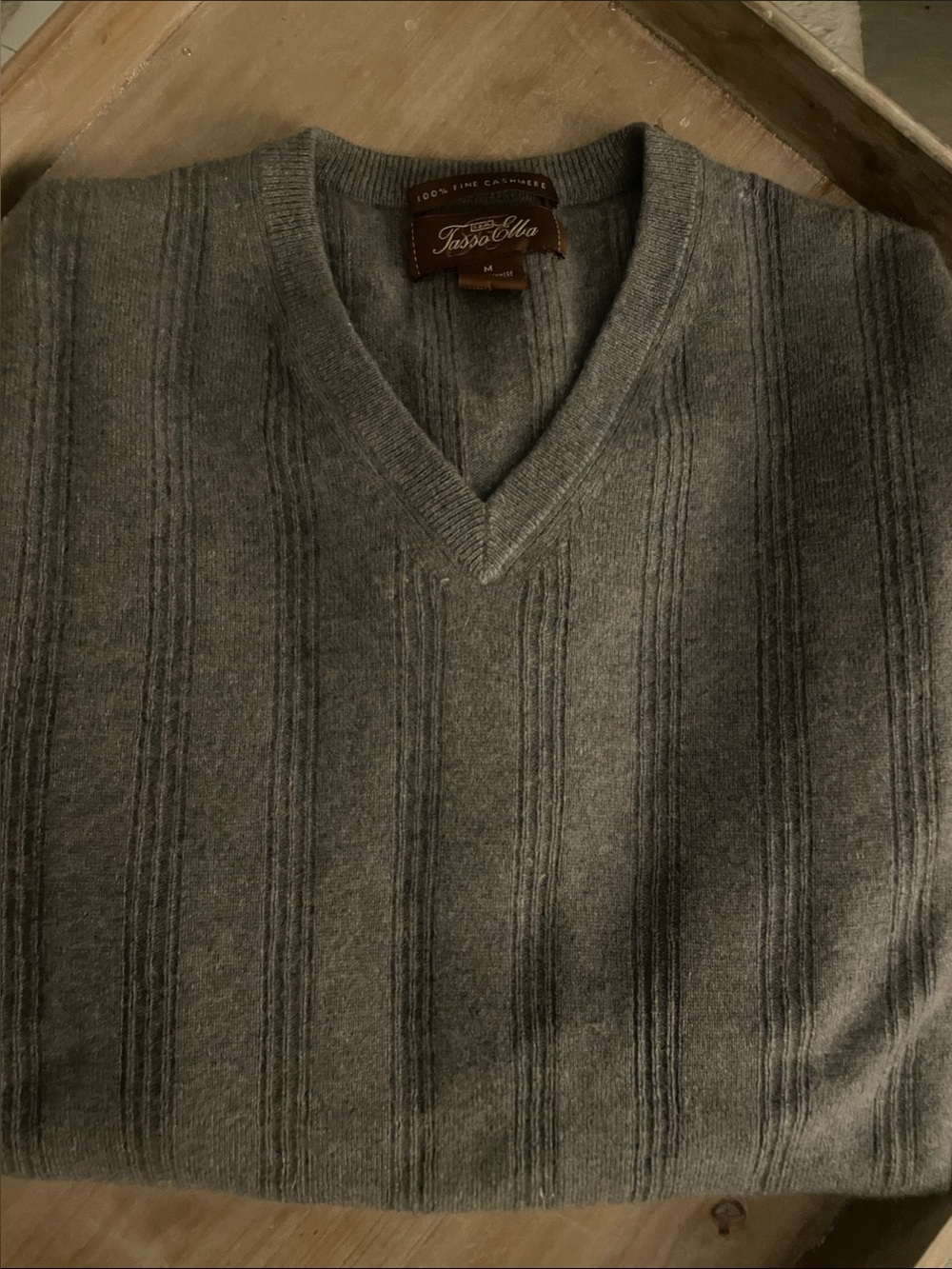 Tasso Elba Men's Gray V-Neck 100 % Cashmere Sweater with Ribbed Stripe